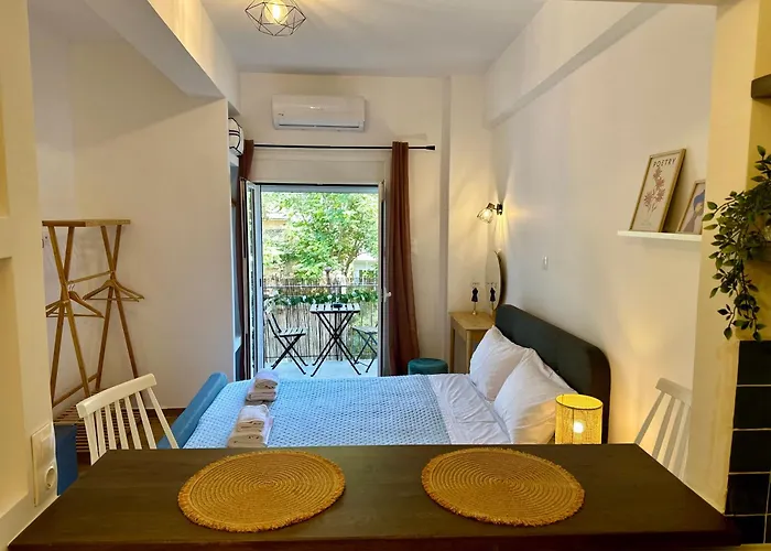 Urban Retreat , Psirri Athens City Center